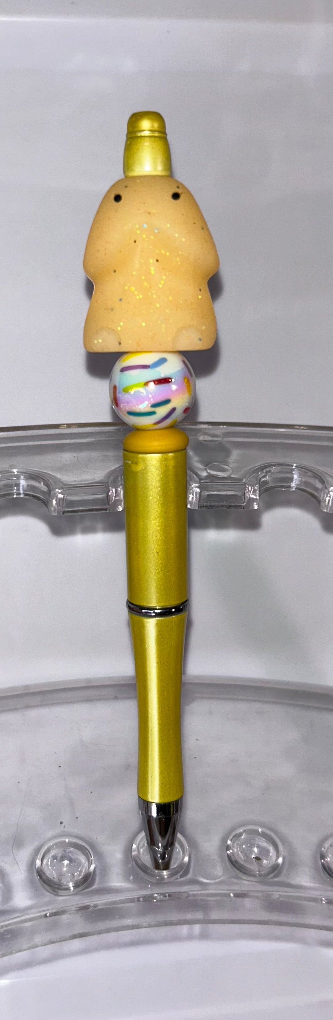 Beige Richard Yellow Pen